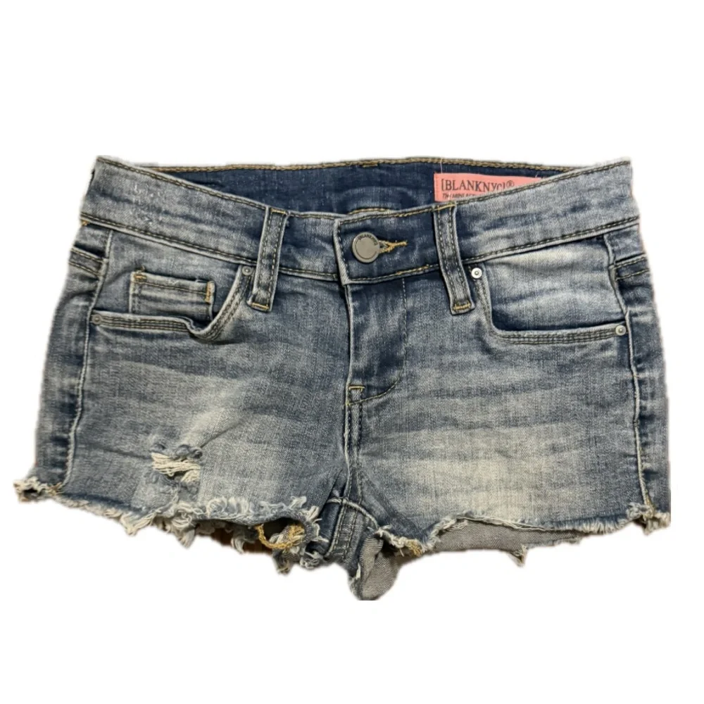 BlankNYC Girls the mini Astor shorts size 7 in excellent condition